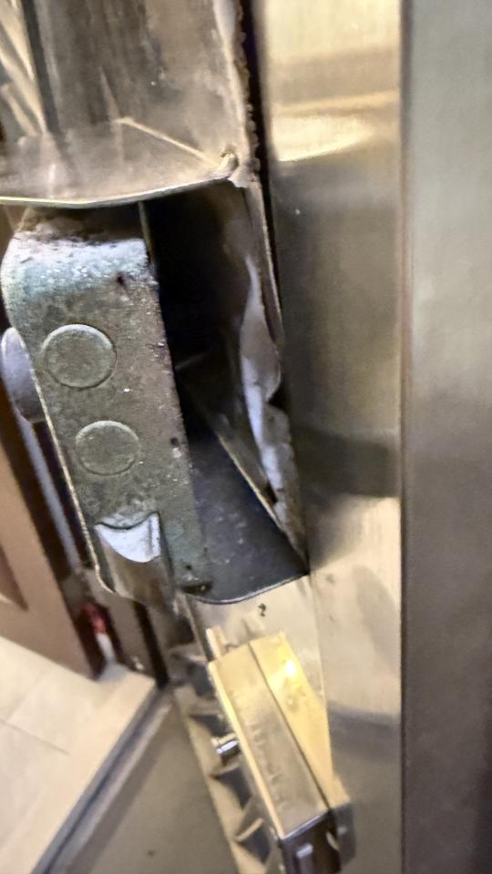 鐵閘工作照片 鐵閘工作照片