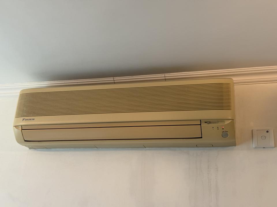 冷氣維修工作照片