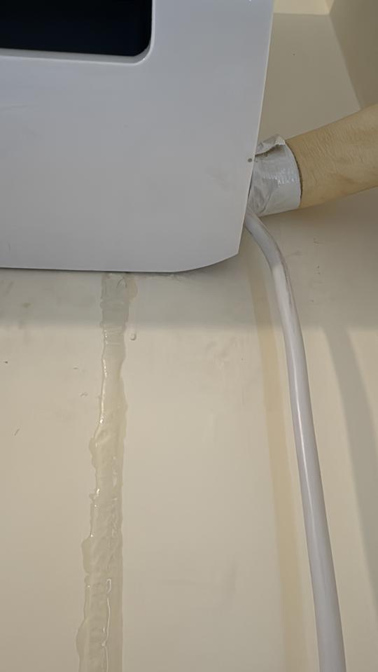 冷氣維修工作照片