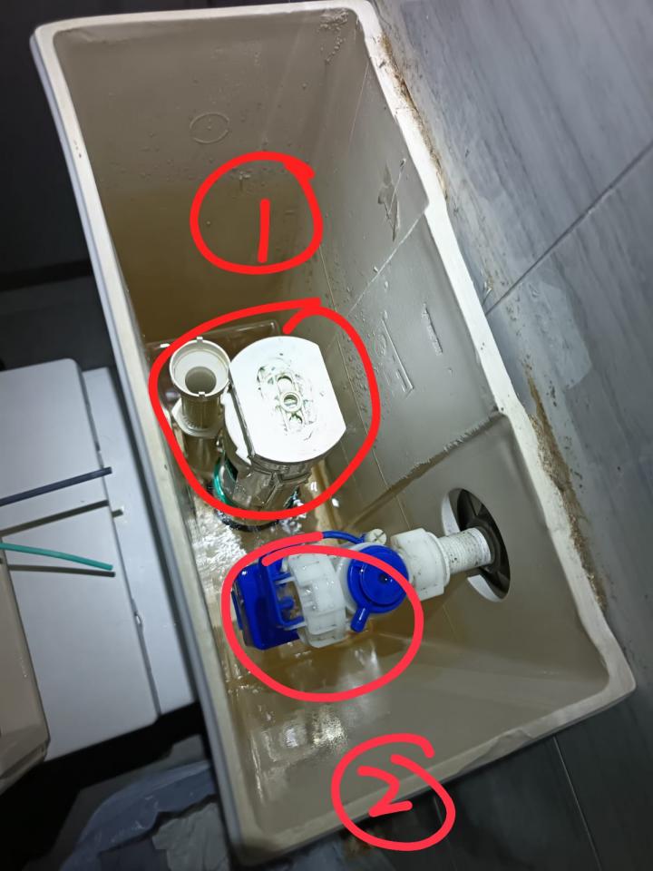 馬桶安裝工作照片