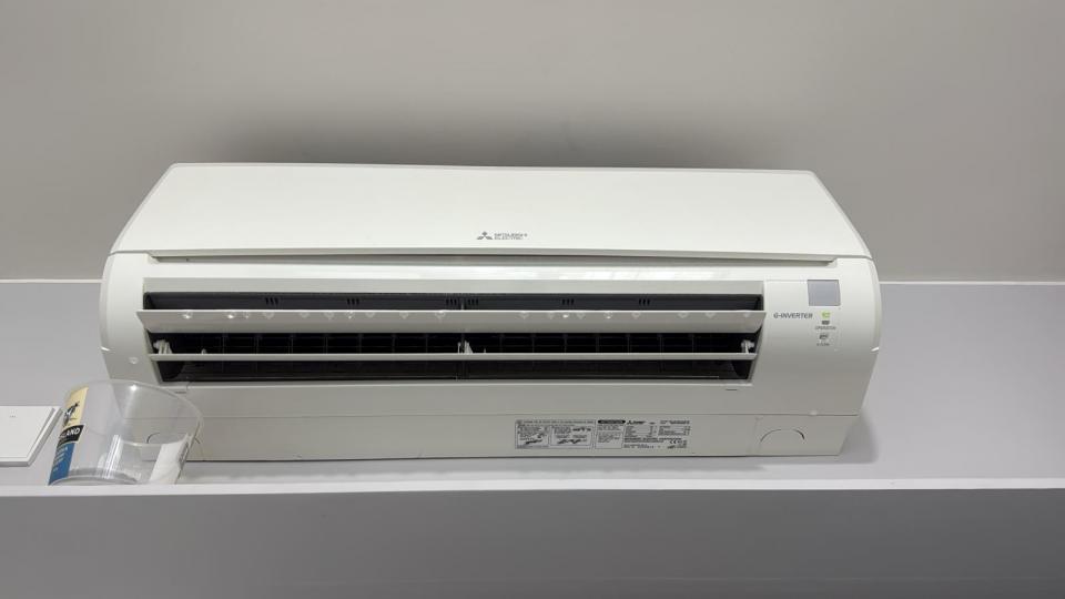 冷氣維修工作照片
