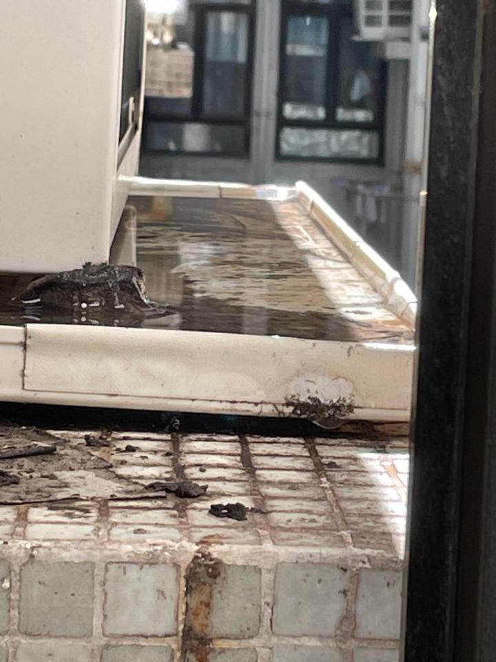 洗冷氣工作照片