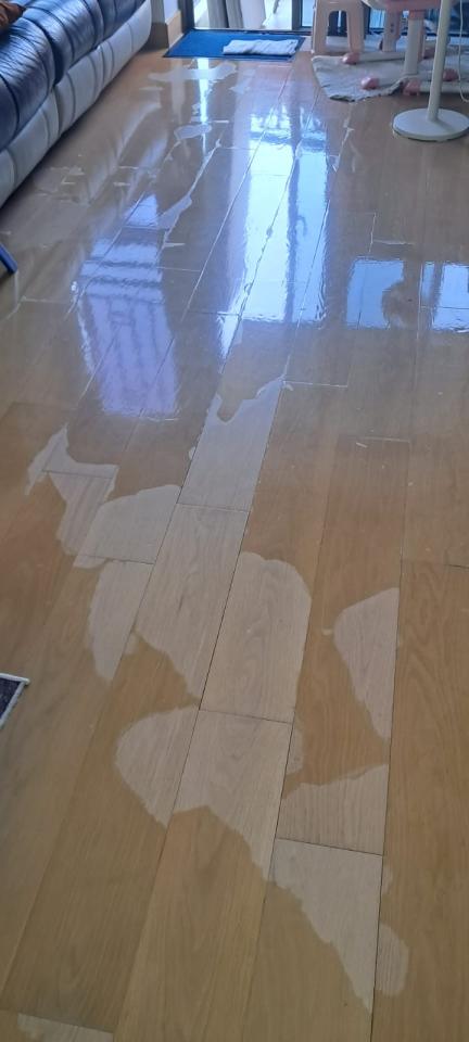 木地板打磨翻新工作照片