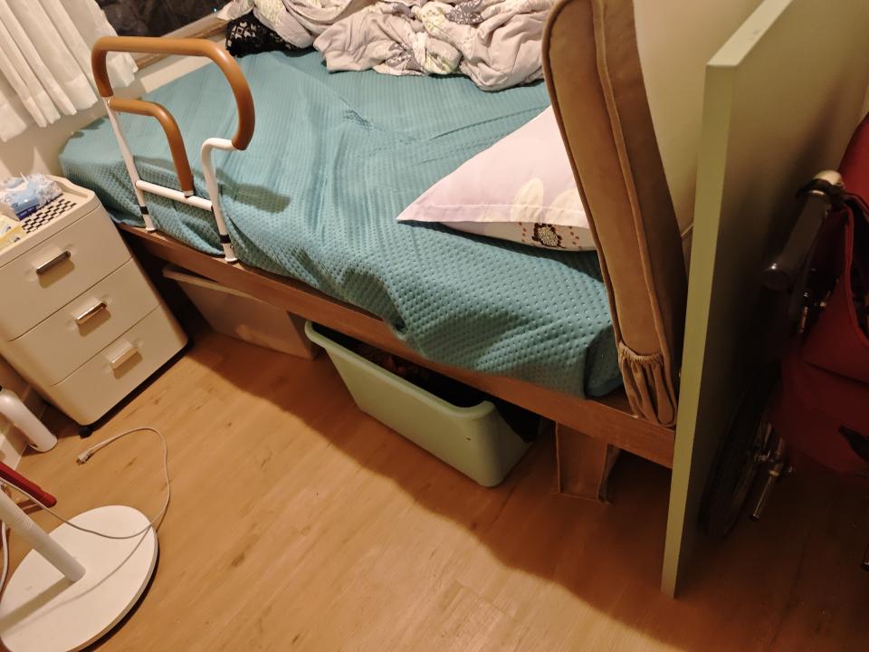 Furniture RepairJob photo