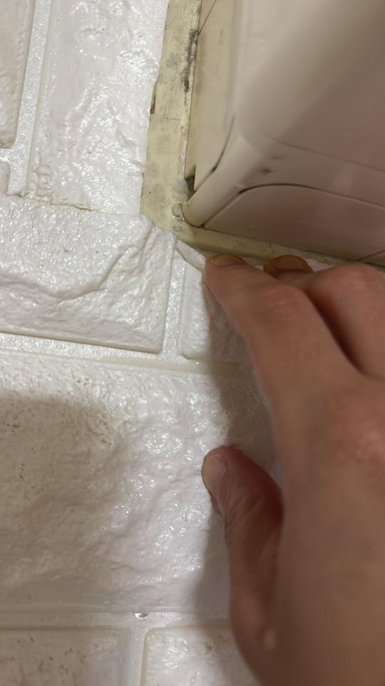 冷氣維修工作照片