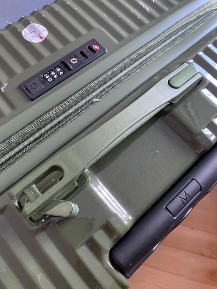 行李箱維修工作照片