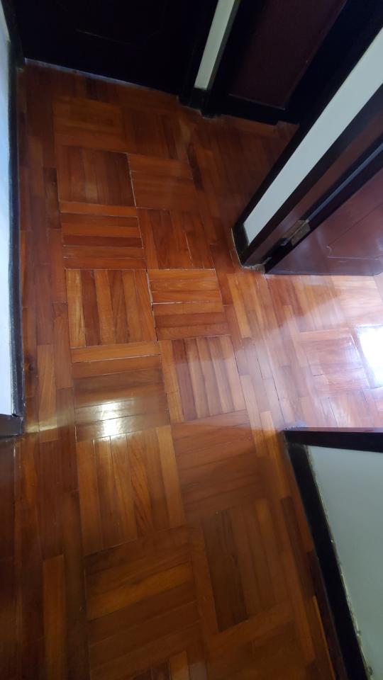 木地板打磨翻新工作照片