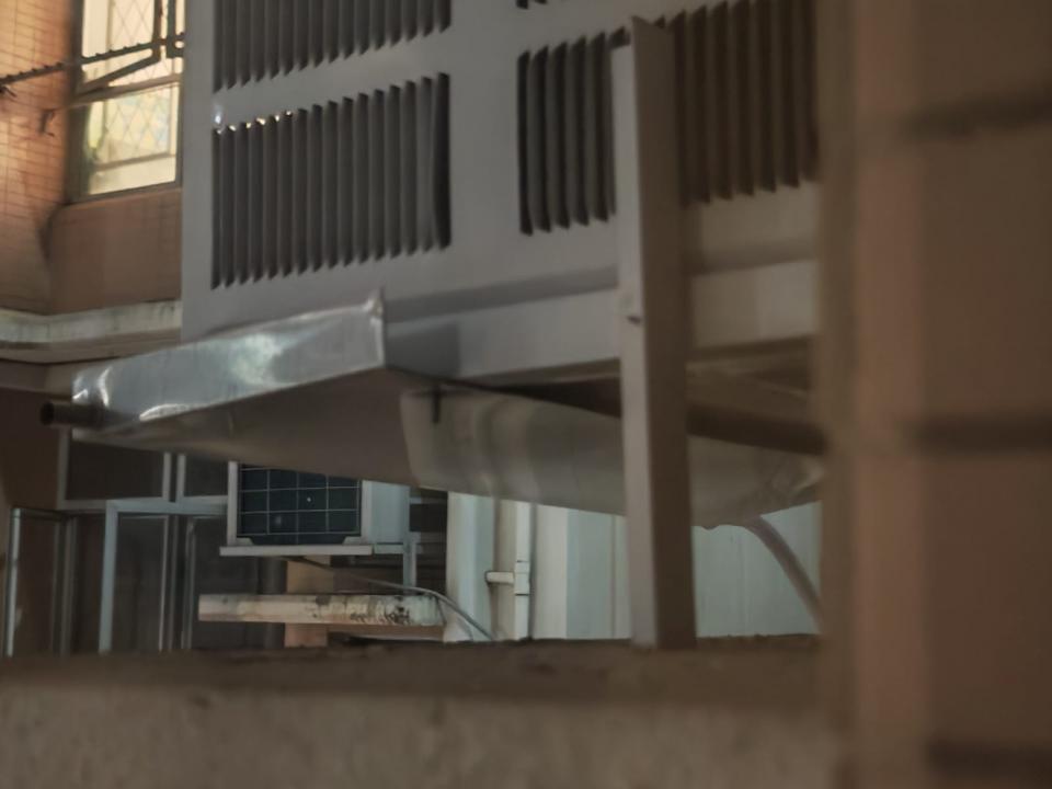 冷氣維修工作照片