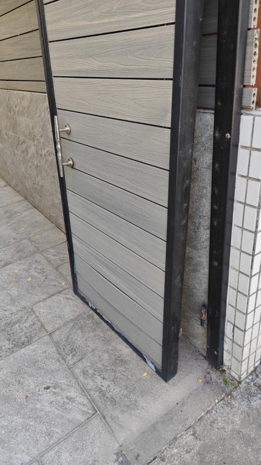 鐵閘工作照片