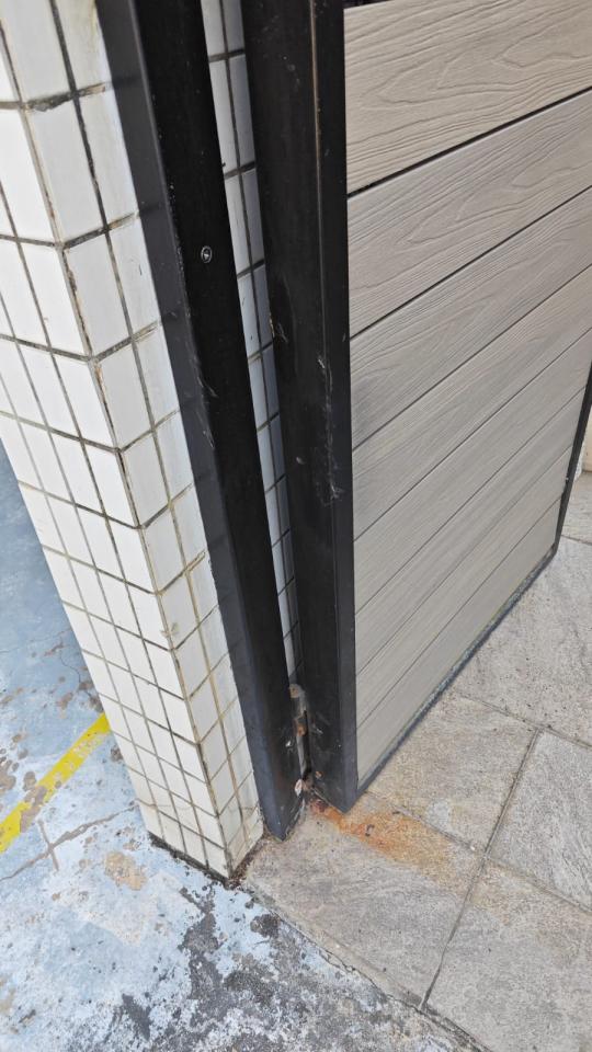 鐵閘工作照片