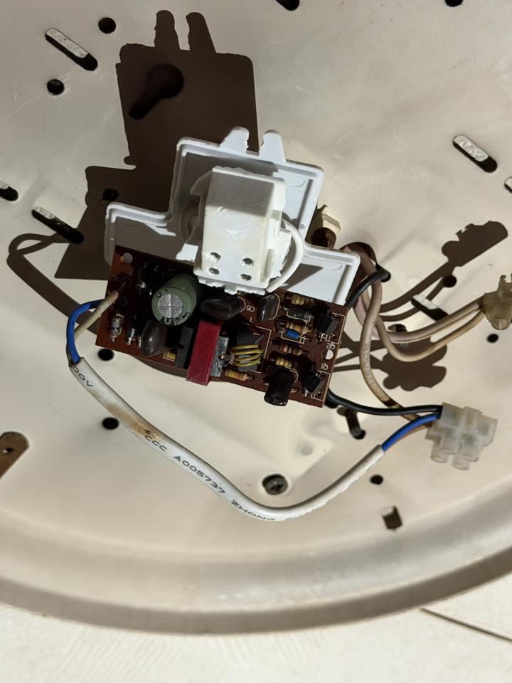 燈飾維修工作照片