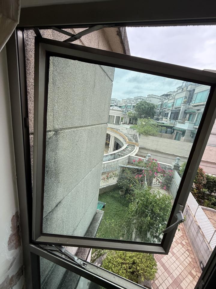 鋁窗維修工作照片 鋁窗維修工作照片