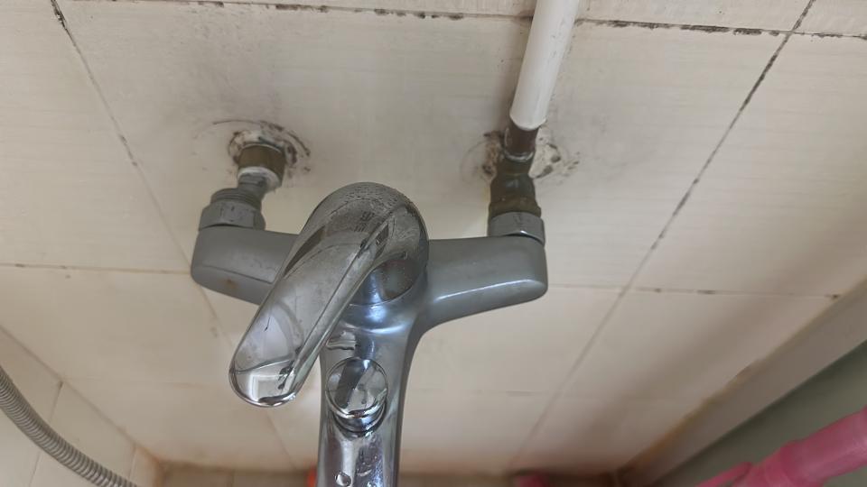 水龍頭安裝工作照片 水龍頭安裝工作照片