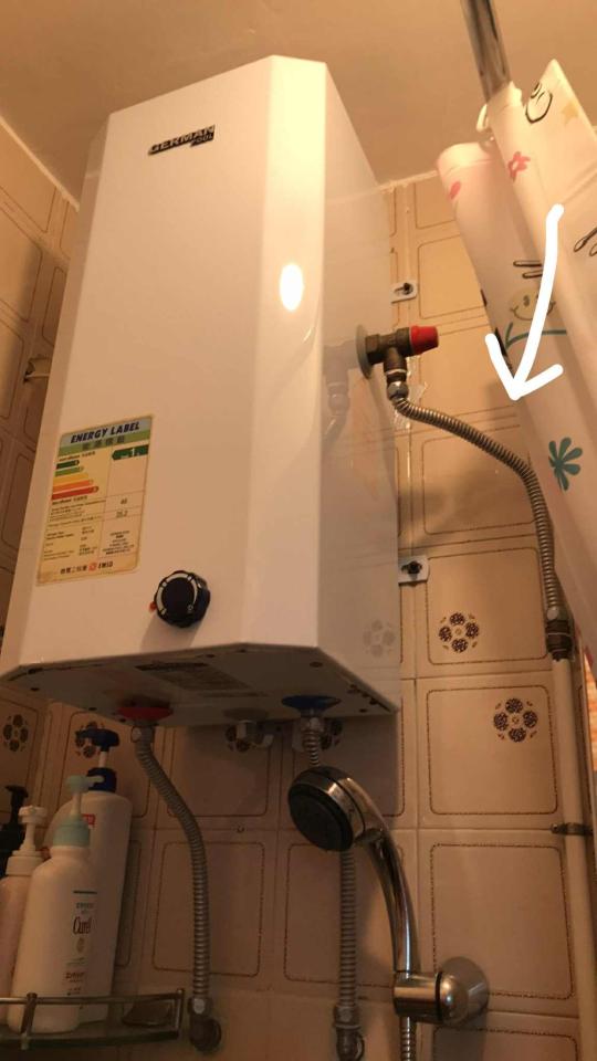 熱水爐安裝維修工作照片