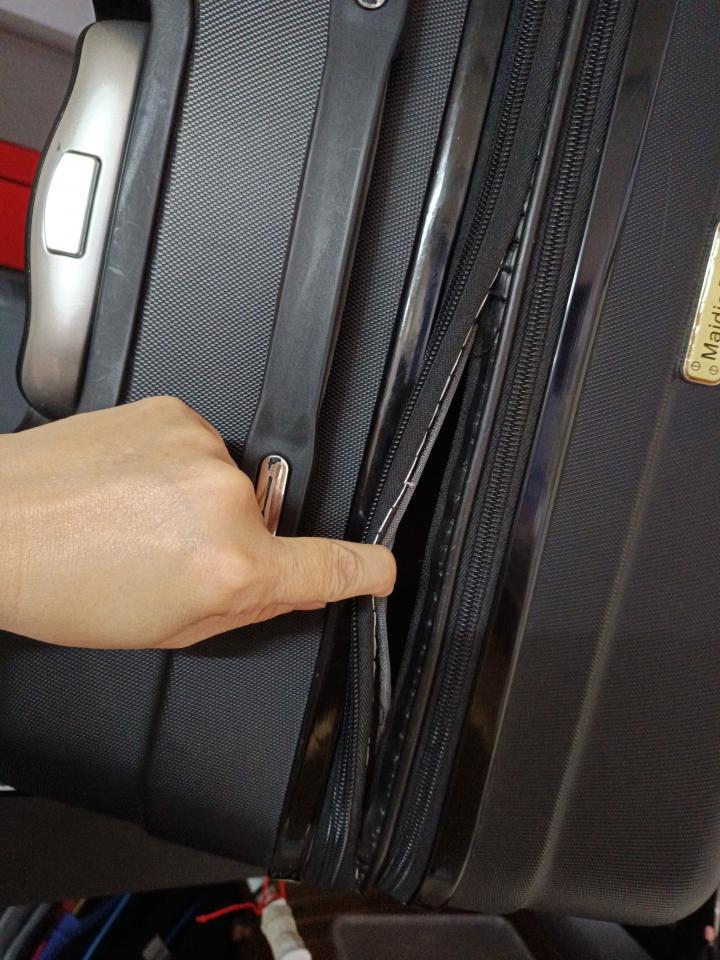 行李箱維修工作照片