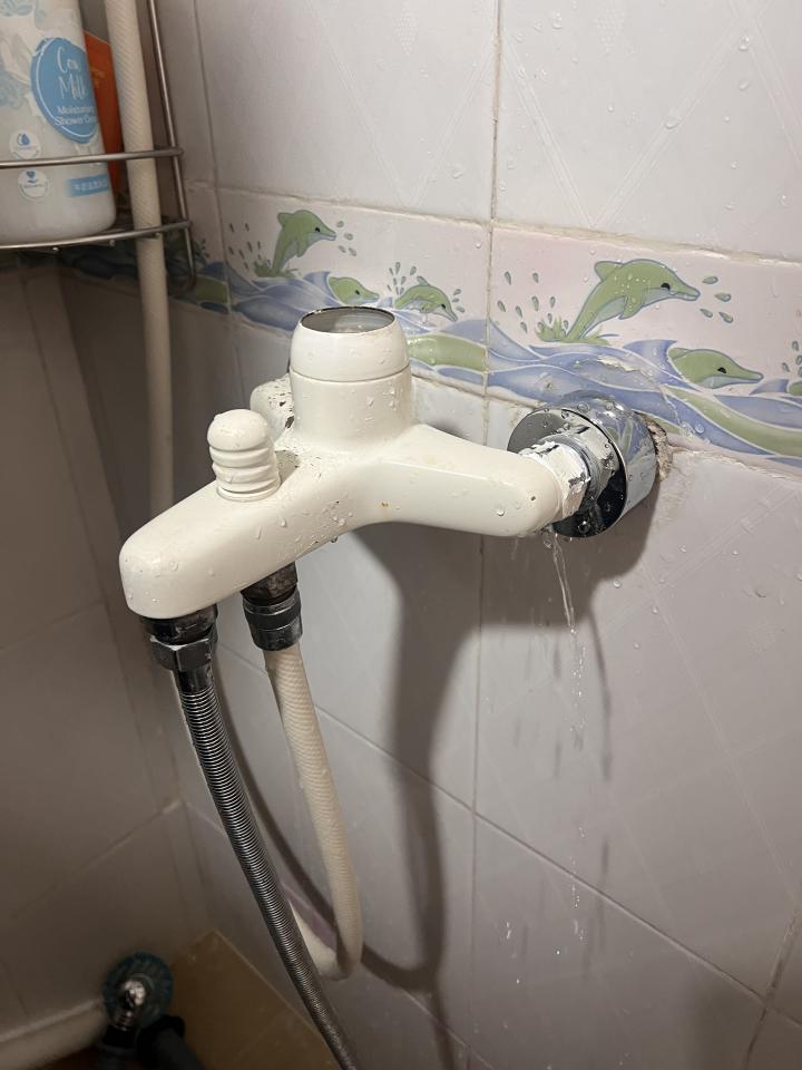 水龍頭安裝工作照片 水龍頭安裝工作照片