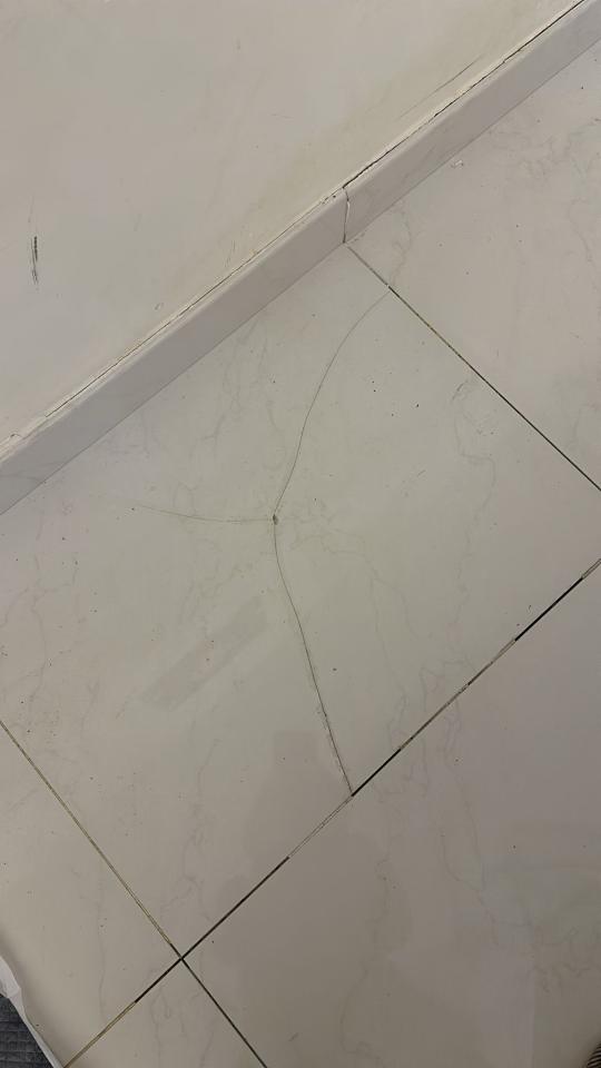 磁磚維修工作照片