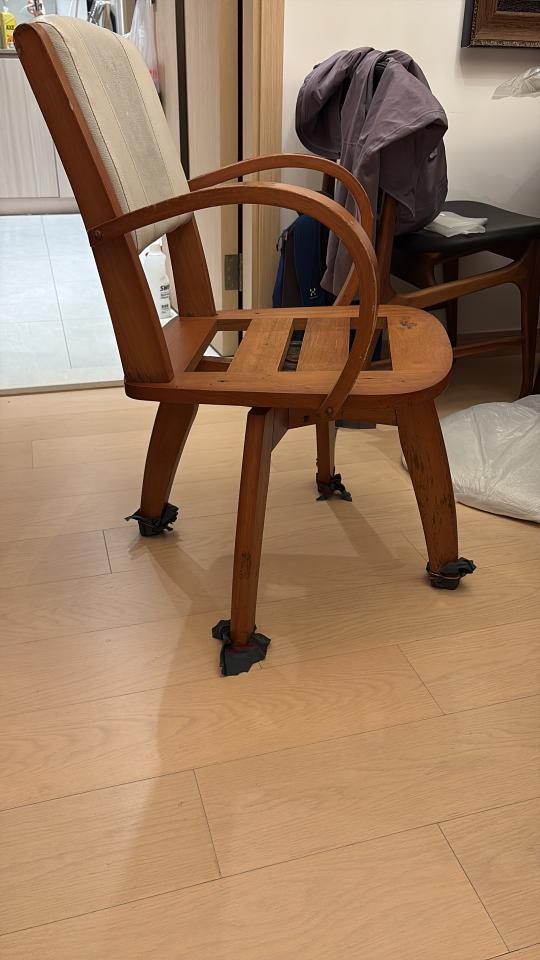 傢俬維修工作照片