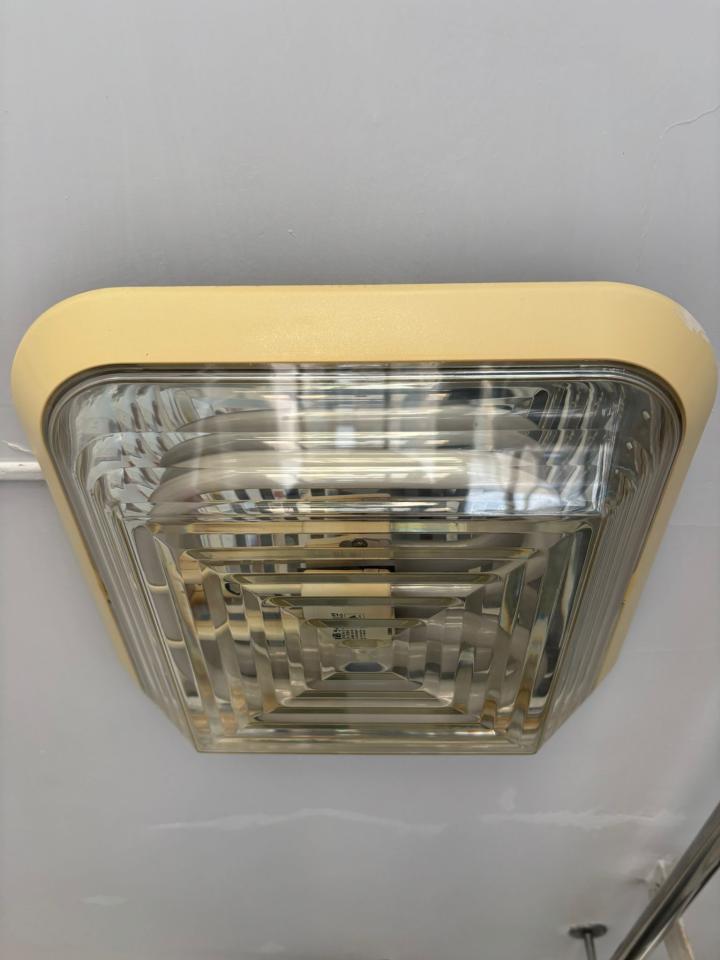 燈飾安裝工作照片 燈飾安裝工作照片