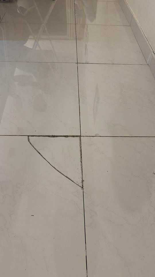 磁磚維修工作照片