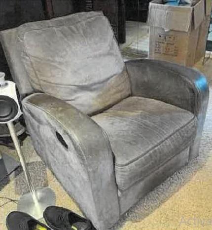 Furniture RepairJob photo