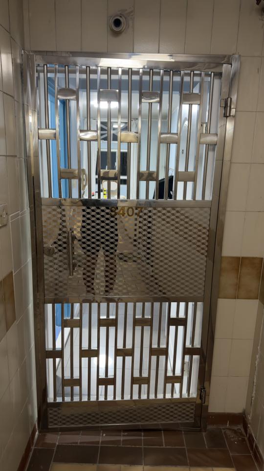 鐵閘工作照片 鐵閘工作照片