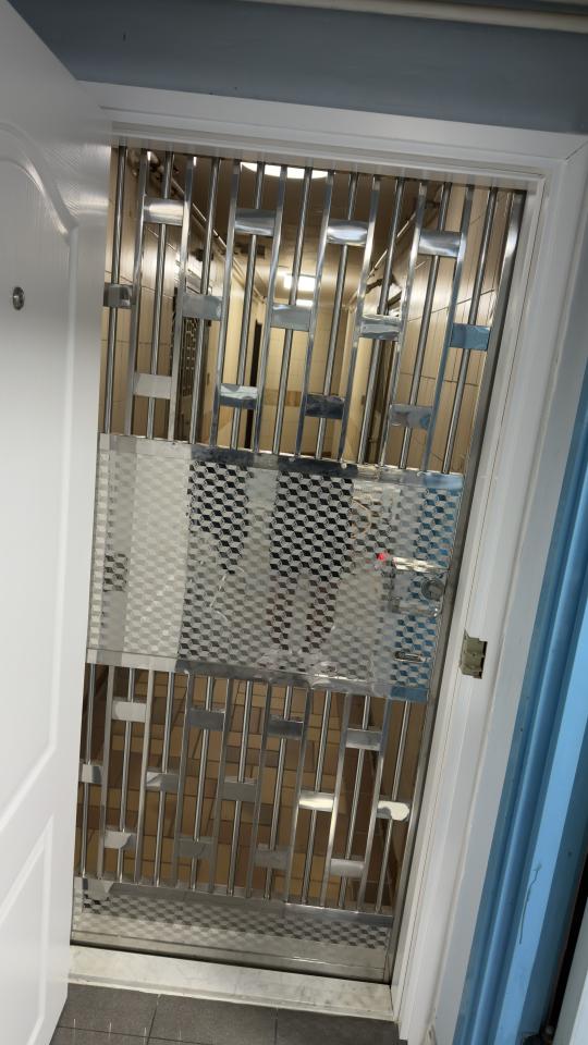 鐵閘工作照片 鐵閘工作照片