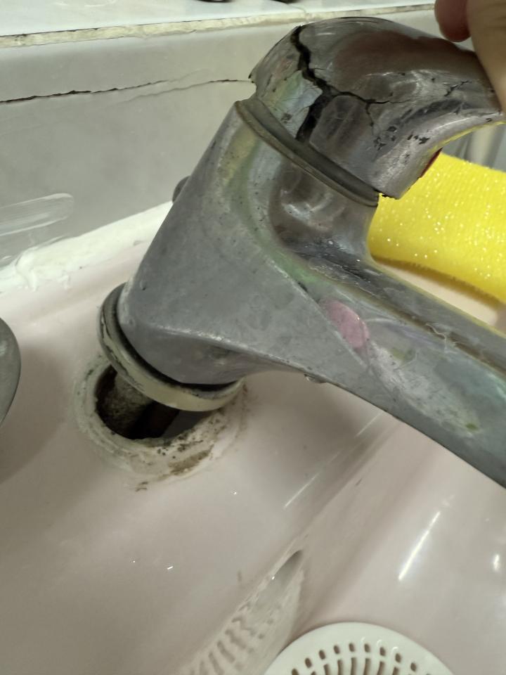 水龍頭安裝工作照片