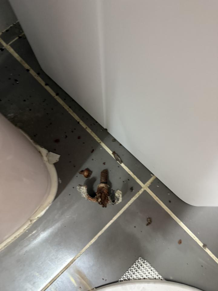 水龍頭安裝工作照片