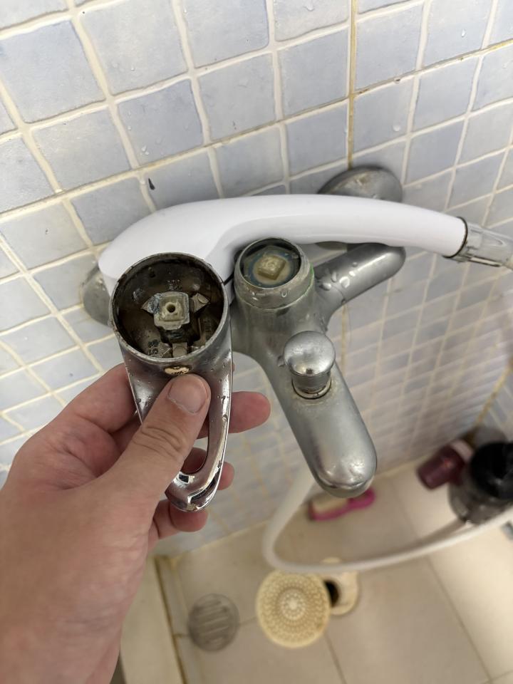 水龍頭安裝工作照片