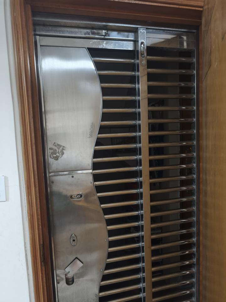 鐵閘工作照片 鐵閘工作照片