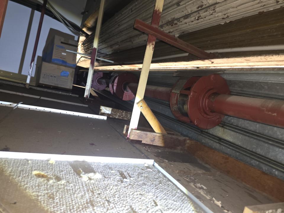 捲閘維修工作照片 捲閘維修工作照片