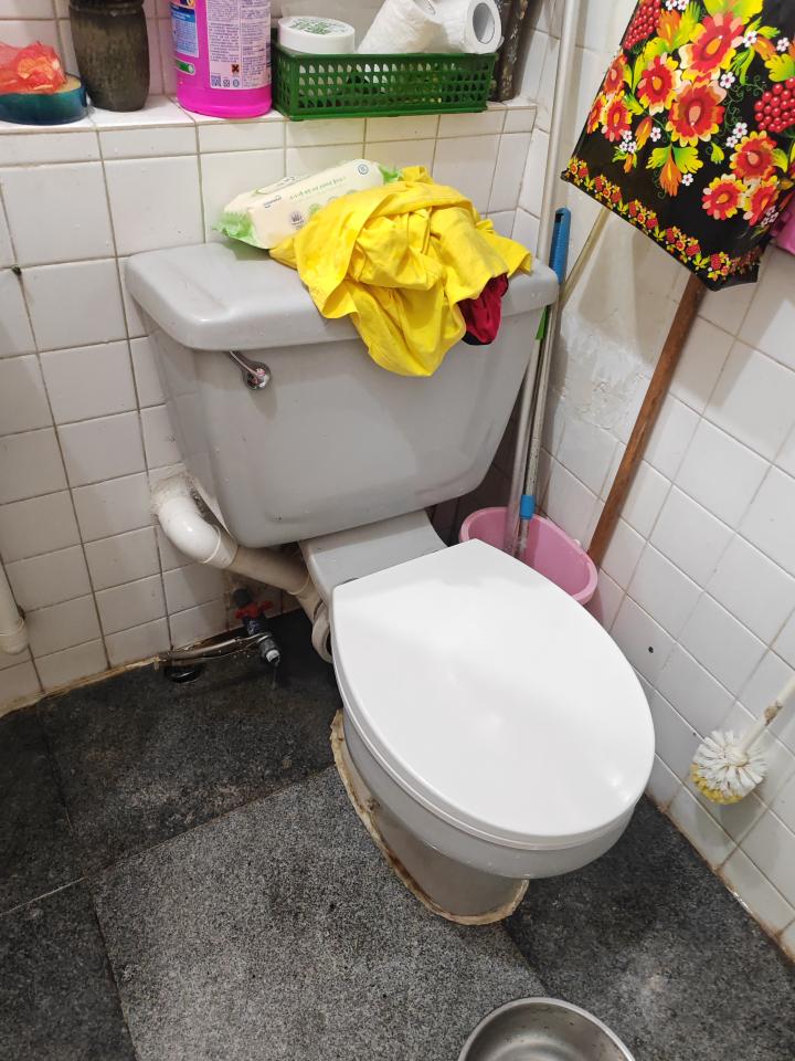 馬桶安裝工作照片 馬桶安裝工作照片