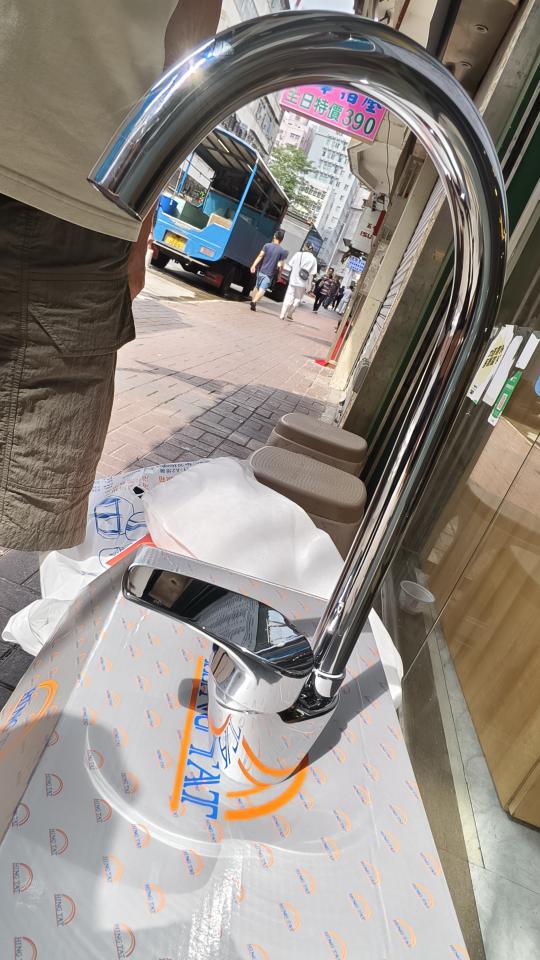 水龍頭安裝工作照片