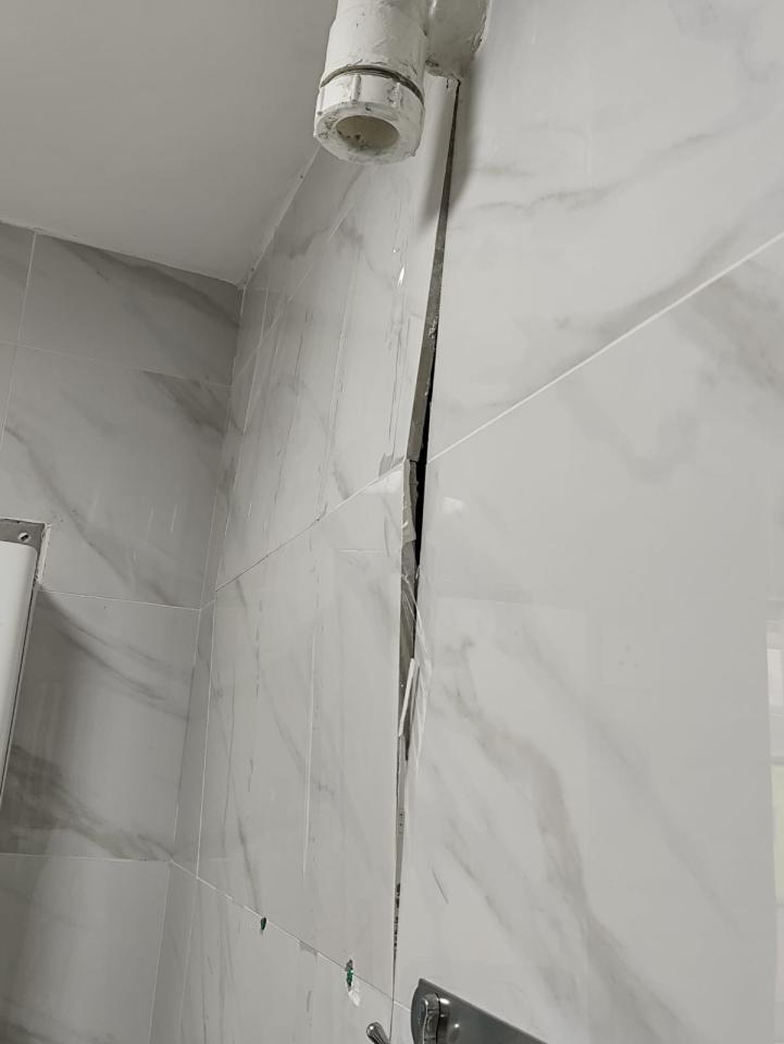 磁磚維修工作照片