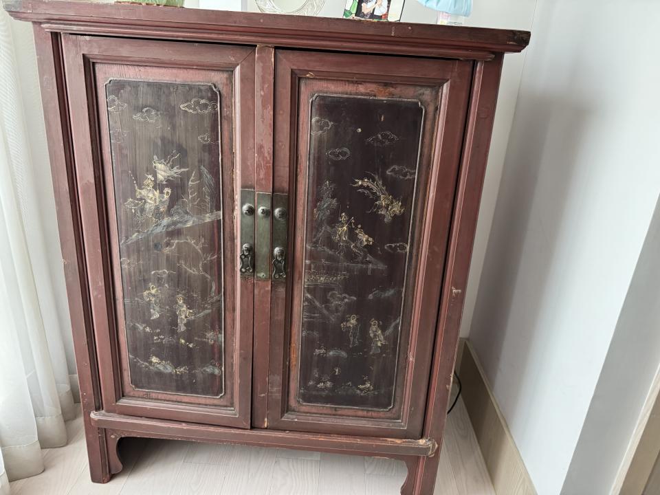 Furniture RepairJob photo