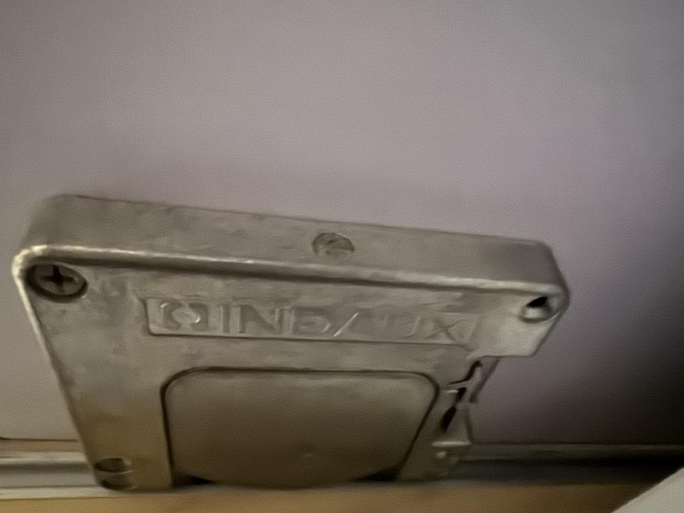 傢俬維修工作照片