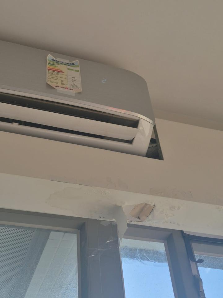 冷氣維修工作照片