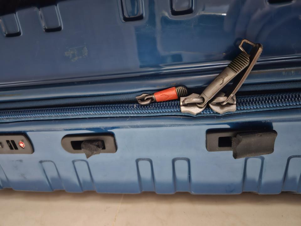 行李箱維修工作照片