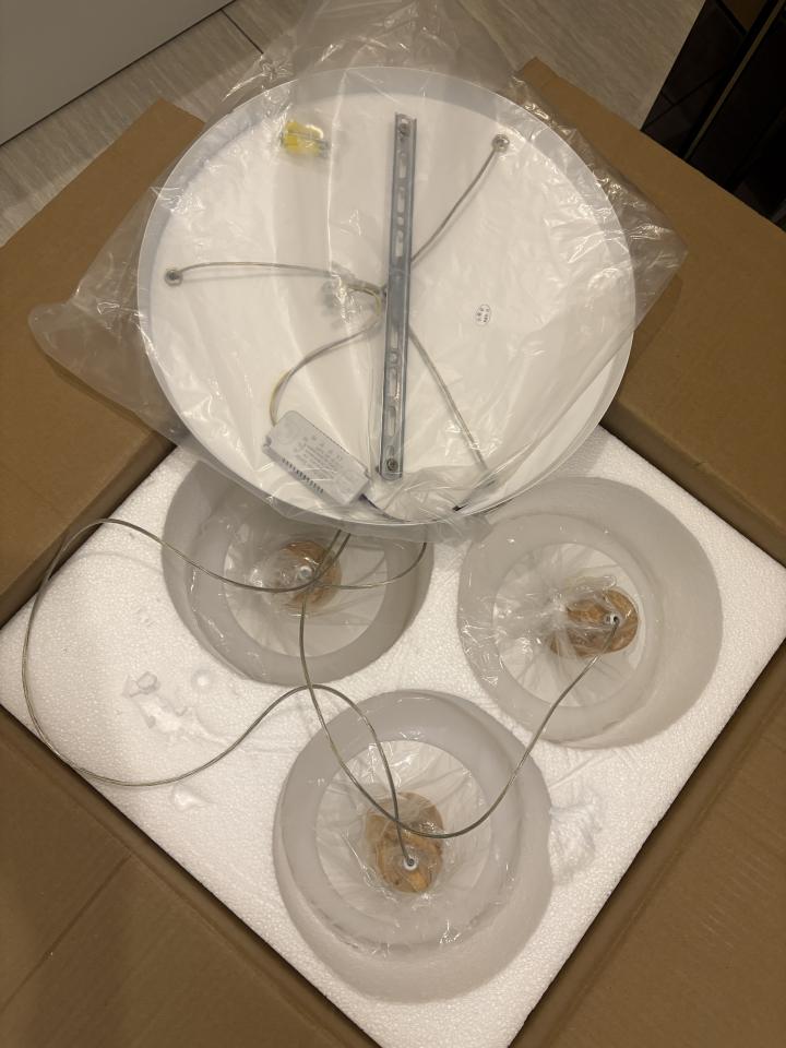 燈飾安裝工作照片