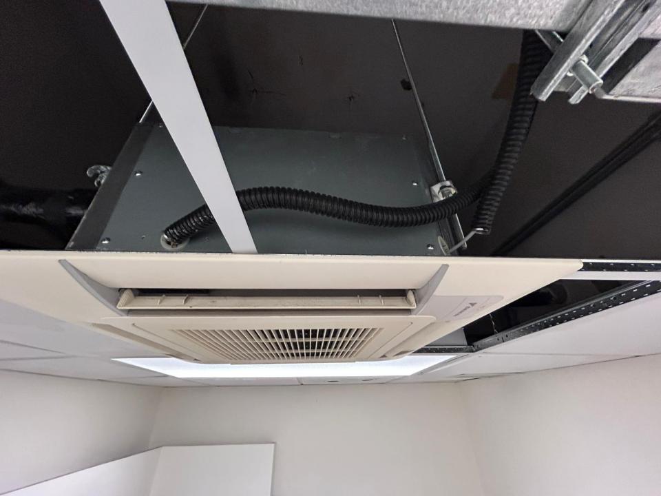 冷氣安裝工作照片