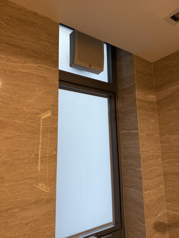 浴室寶安裝工作照片