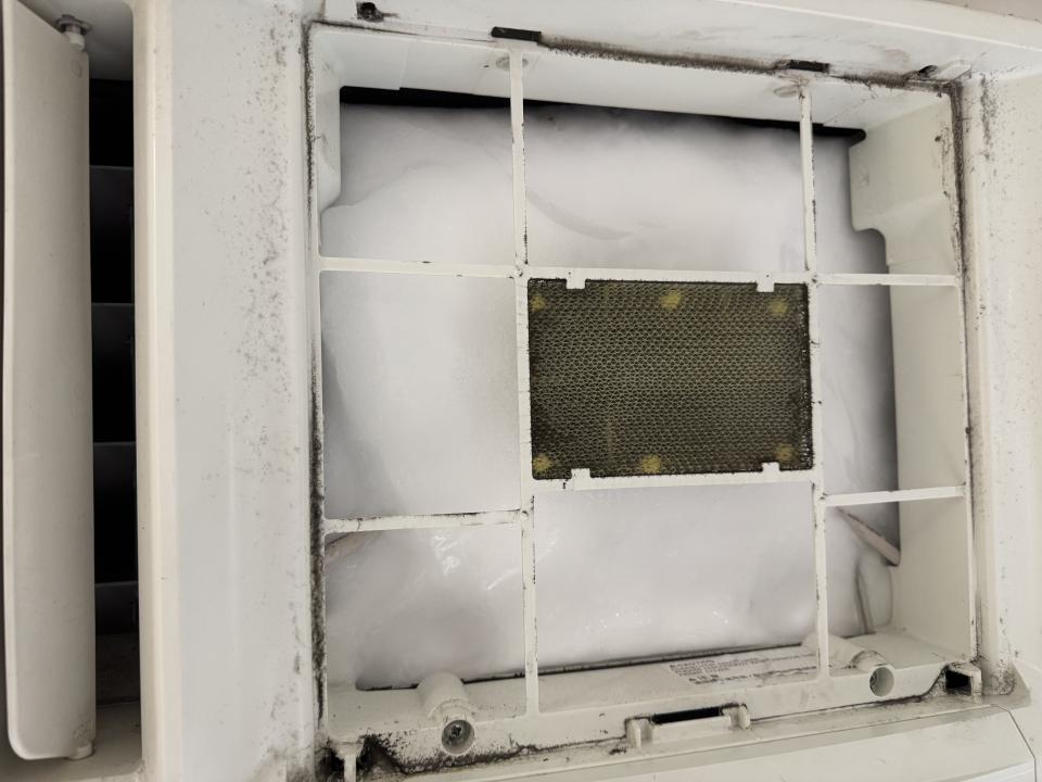 冷氣維修工作照片