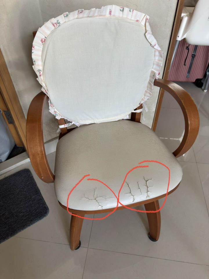 Furniture Repairjob photo