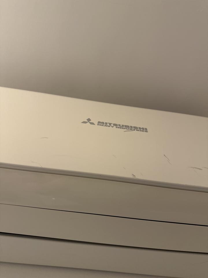 冷氣維修工作照片