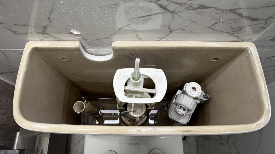 馬桶安裝工作照片