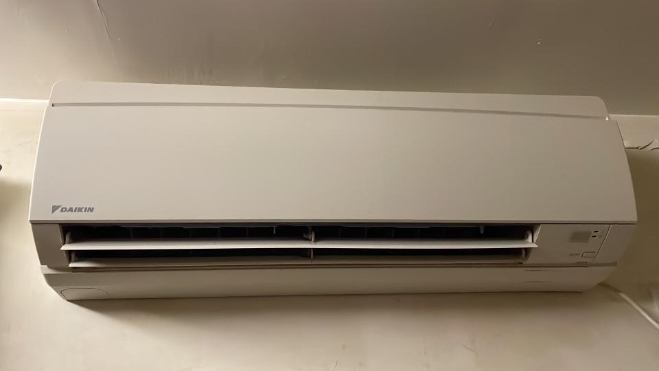 冷氣維修工作照片