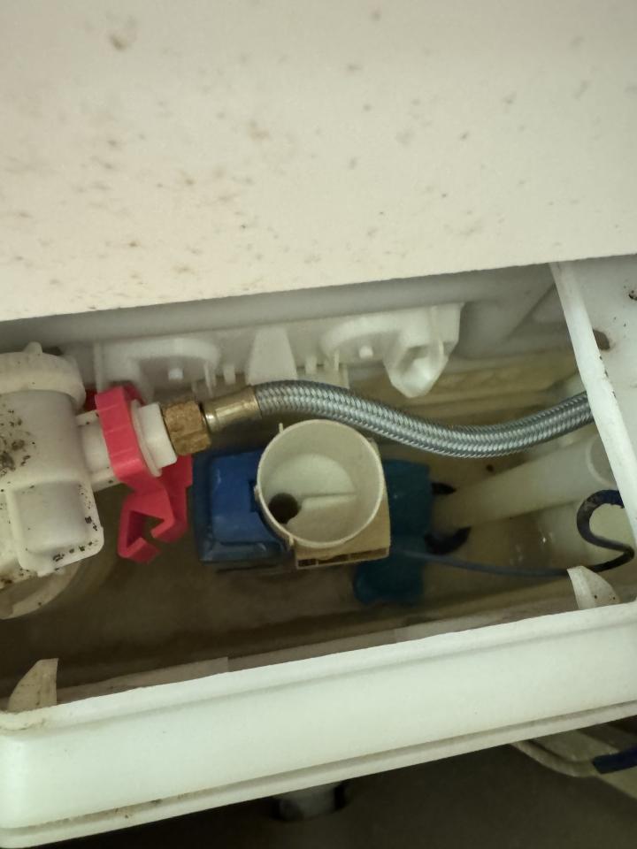 馬桶安裝工作照片