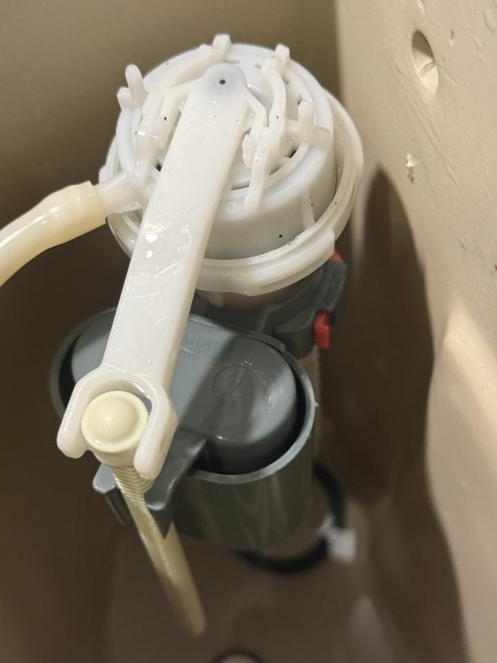 馬桶安裝工作照片