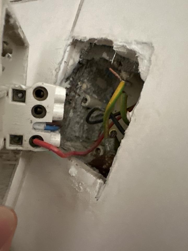 電器維修工作照片